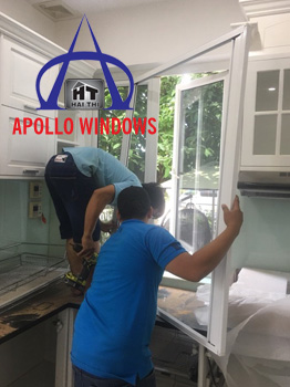 cửa lưới xếp chống muỗi dành cho cửa sổ nhôm trắng sứ
